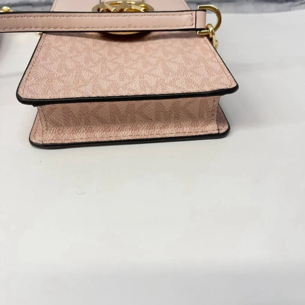 Michael Kors Carmen Phone Crossbody Bag Powder Blush Logo With Gold Chain Strap - Picture 5 of 7